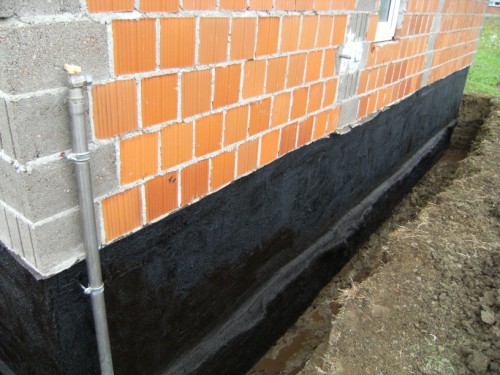 Zaštita temelja, temeljnih zidova bitumenom, Rijeka
