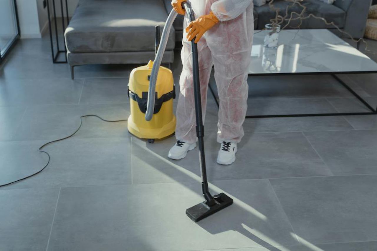 COMPREHENSIVE CLEANING SOLUTIONS FOR HOMES AND BUSINESSES