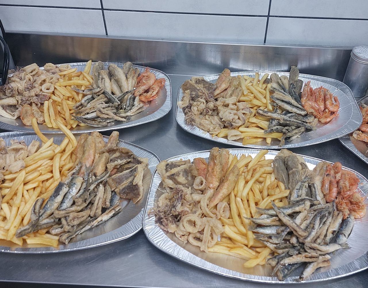 FISH LUNCHES AND FISH MARKET IN RIJEKA