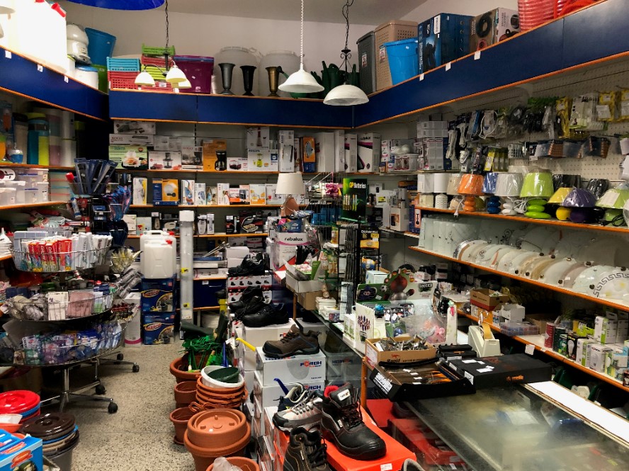 Camping equipment Cres