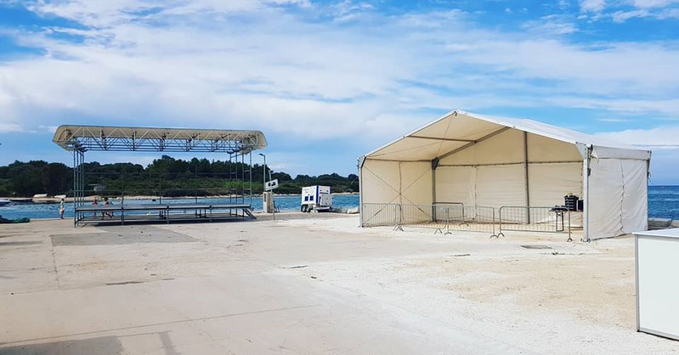 Najam šatora i pozornica, Rijeka, Tent Event