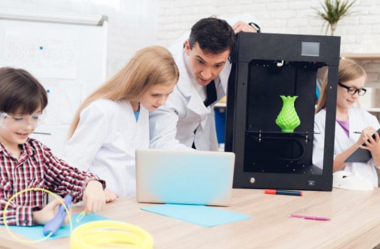 U Gradsku knjižnicu Rijeka stižu majstori za 3D printanje, pametne gradove, stripove, kreativne igračke...