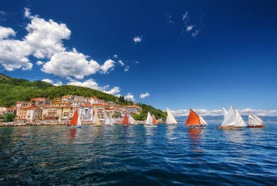 10. Smotra i regata tradicijskih barki na jedra MALA BARKA