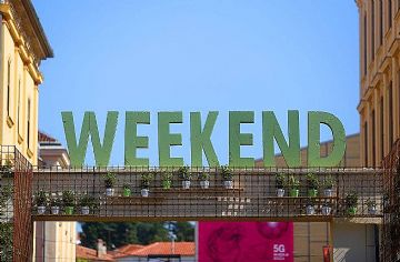 Na Weekendu doznajte kako su tenisice postale najvažniji komad u ormaru