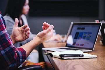 Seminar: Moć neverbalne komunikacije